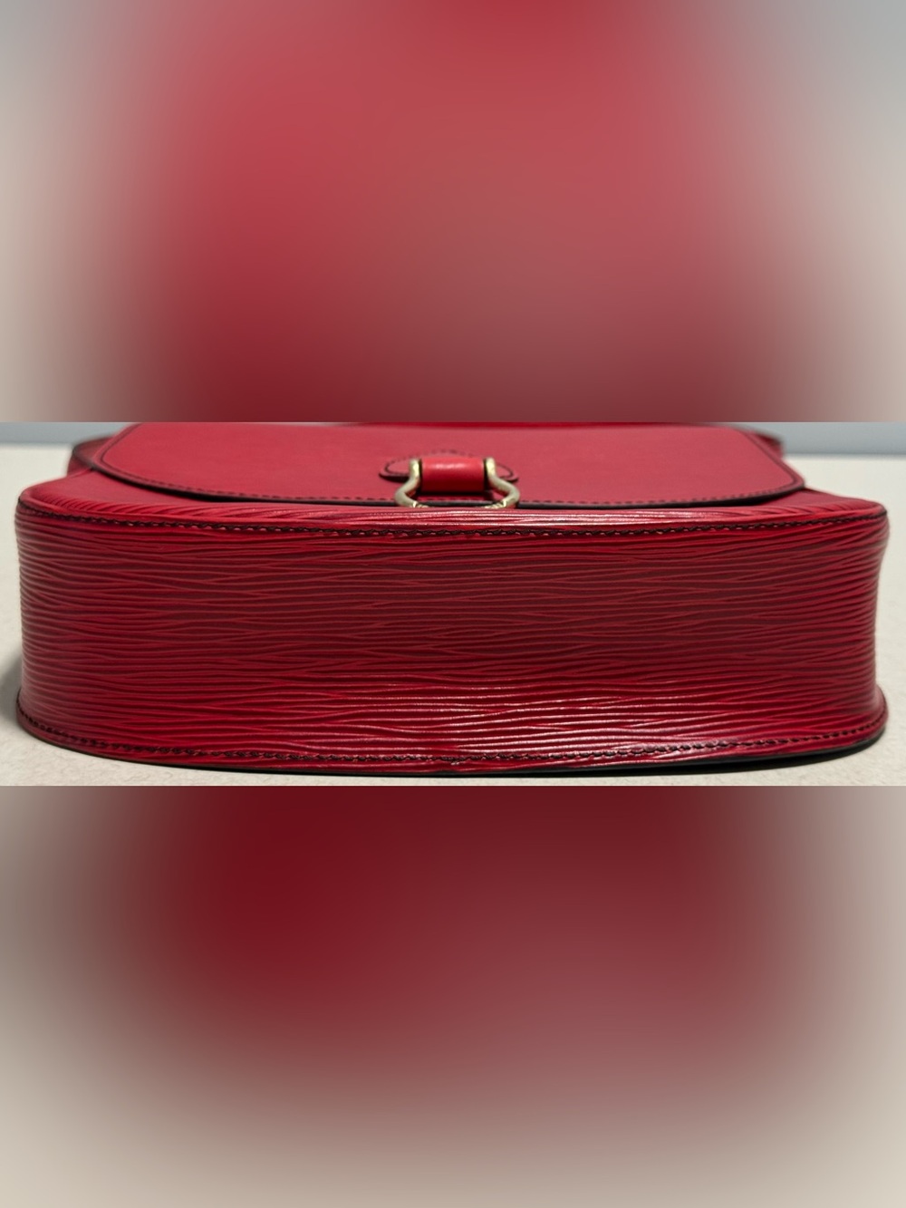 Louis Vuitton Saint Cloud GM Epi Leather - Picture 6 of 16